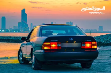  3 Lexus LS400 2000model