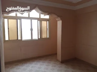  7 شقة شارعه ترعة الشابوي في القاهره شبرا