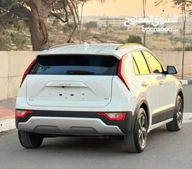  4 كيا نيرو هايبرد 2023