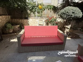 2 طقم رتان لون بيج و احمر