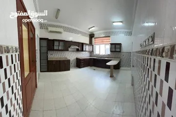  8 3 Bedrooms Apartment for Rent in Al Hail REF:996R