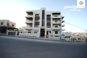  4 شقة فخمة للبيع طابق ثالث مع رووف دوبلكس في ارقى مناطق شفا بدران مساحة 228 متر داخلي