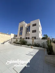  2 فيلا شبه قصر للبيع 3 طوابق