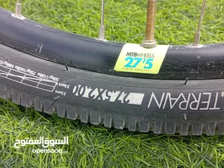  5 بسكليت المنيوم غيارات 8 شبه جديد بس بدو تغير عجل وراني