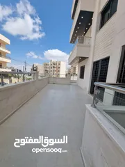  5 الجبيهة حي الريان شقة طابق ارضي فاخرة للبيع