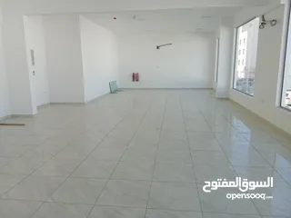  6 معارض للبيع في العامرات السادسة