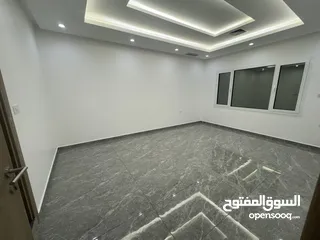  3 For rent very nice villa floor in mangaf