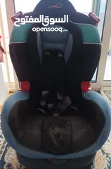  1 كرسي أطفال للسيارة