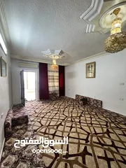  7 منزل مميز للبيع على شارعين موقع مرتفع ومطل