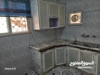  7 شقة للايجار في حي شاكر وحي الحسين