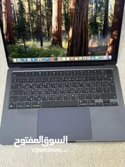  8 ماك بوك اير M2 بحالة الجديد ولا خدش وكاله  كامل اغراضه الاصلية شرق اوسط