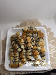  3 كعك بسمسم او عقه الاشي صح