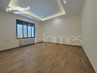  11 شقة ارضية مع ترس للبيع في رجم عميش بمساحة بناء 215م