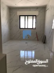  11 شقة فاخرة للبيع في الجندويل طابق ثالث مع روف دوبلكس 131م تشطيب سوبر ديلوكس لم تسكن