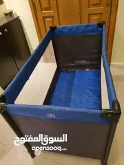  2 تخت بيبي بحالة جيدة