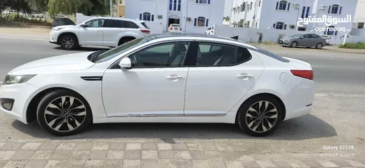  3 kia optima 2012 super clean and healthy.