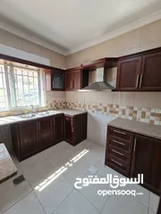  17 شقة أرضية  120م أبو نصير مع كراج خاص وترس 