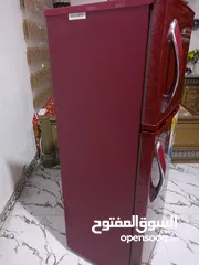  2 سلام عليكم عندي ثلاجه نضيفه لا خياس لا بيه شي نضيفه حيل رايدهه ب200