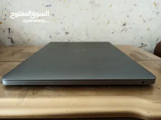  4 MacBook Pro 13-inch 2019