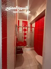  14 فيلا للبيع