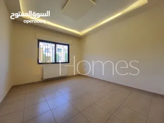  3 شقة ارضية مع ترس للبيع في قرية النخيل بمساحة بناء 169م