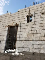  6 بيت للبيع اربع واجهات حجر