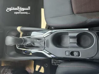  10 تويوتا كورولا 2025 SE Hybrid