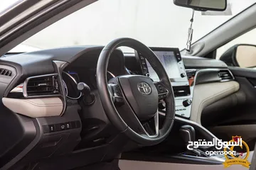  8 Toyota Camry Gle 2024  السيارة وارد و كفالة الشركة و قطعت 16,000 كيلو