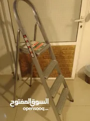  1 سلم منزلي شبه جديد للبيع