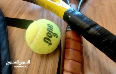  2 طقم مضربي تنس ماركة عالمية أصلية مع شنطة وكرة