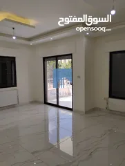  10 شقة أرضية فاخرة للبيع في الجاردنز  - خلف الدستور 155م مع ترس 25م تشطيب سوبر ديلوكس لم تسكن
