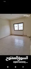  6 شقه فارغه للايجار مجدده بالكامل تستحق المشاهده