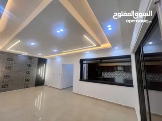  12 شقة فاخرة للإيجار