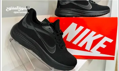  1 جوتي Nike لون اسود