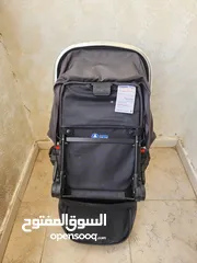  10 عربة أطفال ماركة Giggles بحالة ممتازة  مع إمكانية فصلها كما هو موضح بالصور