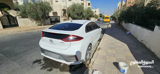  4 ايونيك كهرباء 2018 للبيع بسبب السفر ممشى قليل جدا 46 الف كيلو