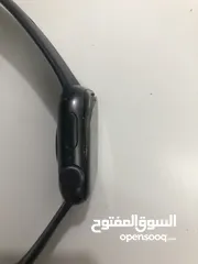  4 ساعة ابل واتش اصليه مكسورة الشاشه تعمل فقط صوت يمكن استخدام الباند او قطعا او فقط منظر للزينه