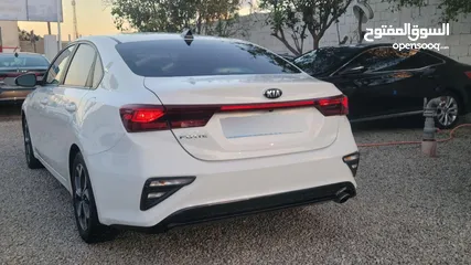  3 كيا فورتي جاية سليمة والعة موديل 2019 سيارة تبارك الله  KIA FORTE 2019  ماشية 91 الف ميل