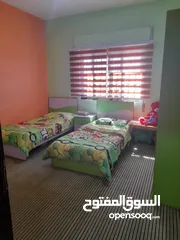  10 شقه سوبر ديلوكس للبيع مساحه 150 متر مربع لا تحتاج اي صيانه المنطقه هادئه جدا وكل الغرف مهويه جيدا ..