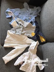  17 ملابس اطفال من عمر حديث ولادة ل عمر سنة .. بحالة الجديد وجميع الملابس براند.. سعر القطعة 50 قرش