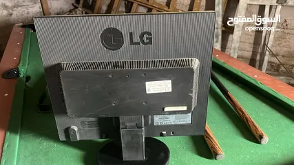  1 شاشات LG بمواصفات منيحه لكاميرات لا مكاتب