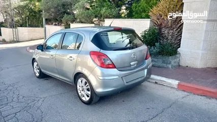  2 اوبل كورسا سنة 2011 اوتوماتيك