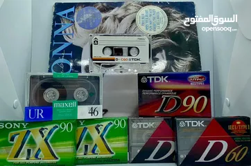  24 اشرطه كاسيت واسطونات وسيديات بدينار