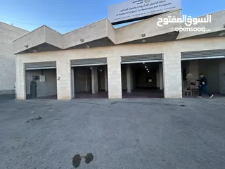  3 محلات ارتافع 4متر مساحه 300متر مربع