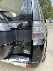  7 Mitsubishi Pajero 2016 Black