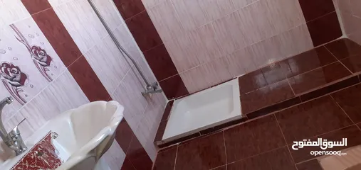  4 بيت مستقل للبيع
