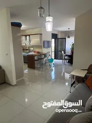  7 شقة مميزة للبيع - عين منجد / رام اللّٰه الموقع: عمارة السعادة - مقابل قيادة الشرطة مباشرة