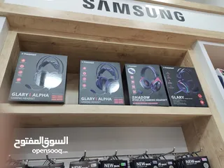  16 بضاعة محل للبيع