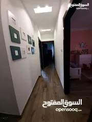  18 مستعجل - شقة مميزة للبيع 160 متر مع روف 55 متر حي الكرسي عمر البناء 10 سنوات