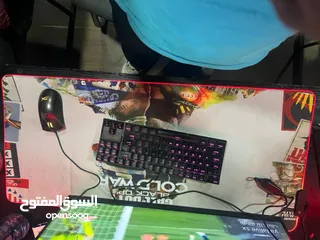  2 Mouse pad rgb للبيع استعمال يوم واحد بس